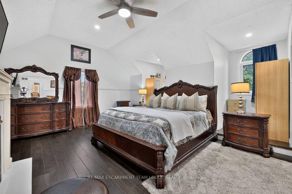 Photo 24 of 4194 Millcroft Park Drive, Burlington, Rose — HOMEH