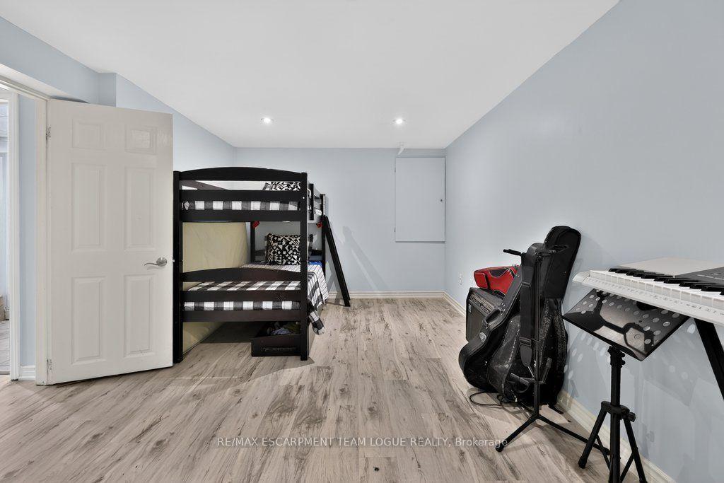 Photo 36 of 4194 Millcroft Park Drive, Burlington, Rose — HOMEH