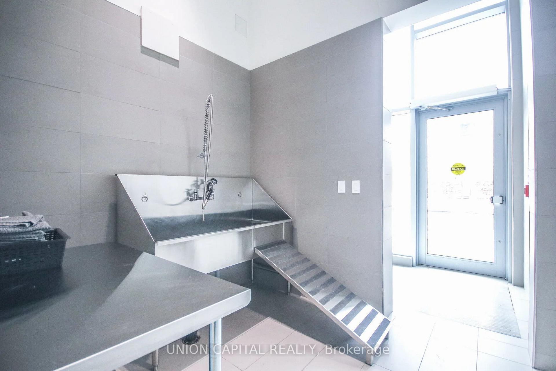 Photo 22 of Unit 510, 223 St Clair Avenue W, Toronto, Casa Loma — HOMEH