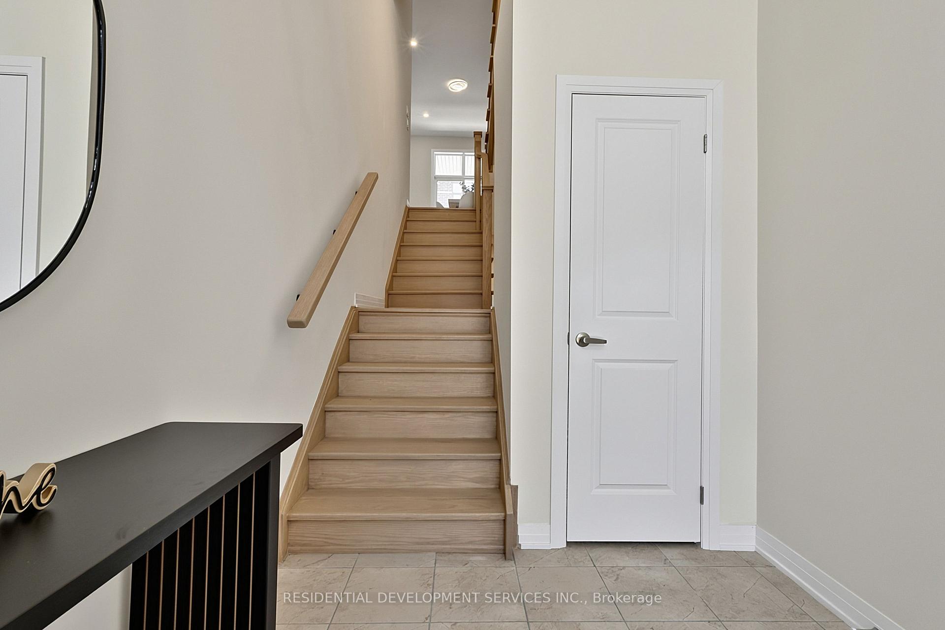 Photo 3 of 12 Tay Lane, Richmond Hill, Rural Richmond Hill — HOMEH