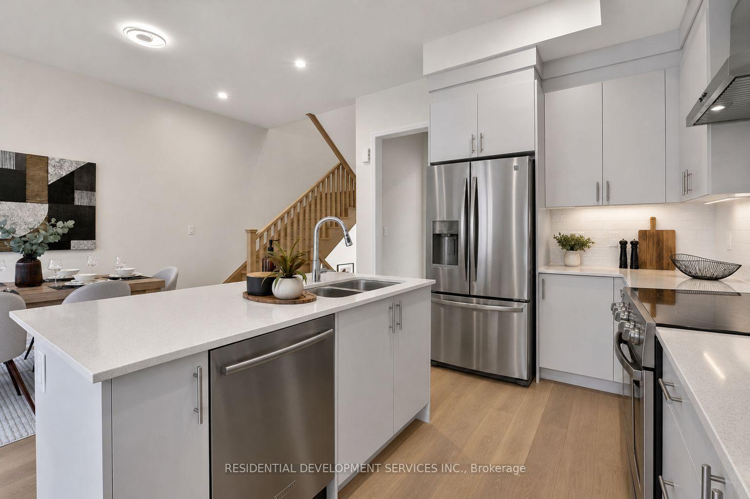 Photo 13 of 12 Tay Lane, Richmond Hill, Rural Richmond Hill — HOMEH