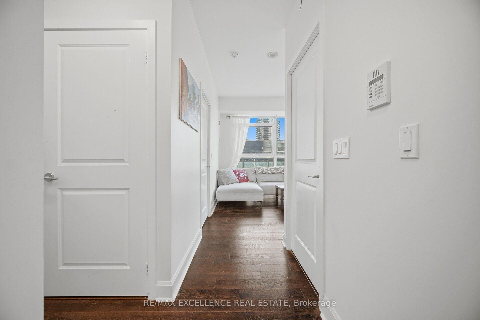 Photo 8 of Unit 1208, 33 Shore Breeze Drive, Etobicoke, Mimico — HOMEH