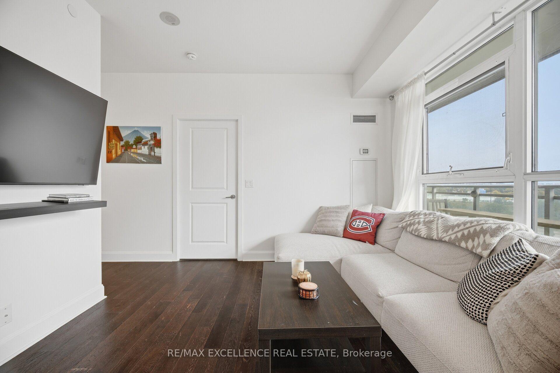 Photo 10 of Unit 1208, 33 Shore Breeze Drive, Etobicoke, Mimico — HOMEH