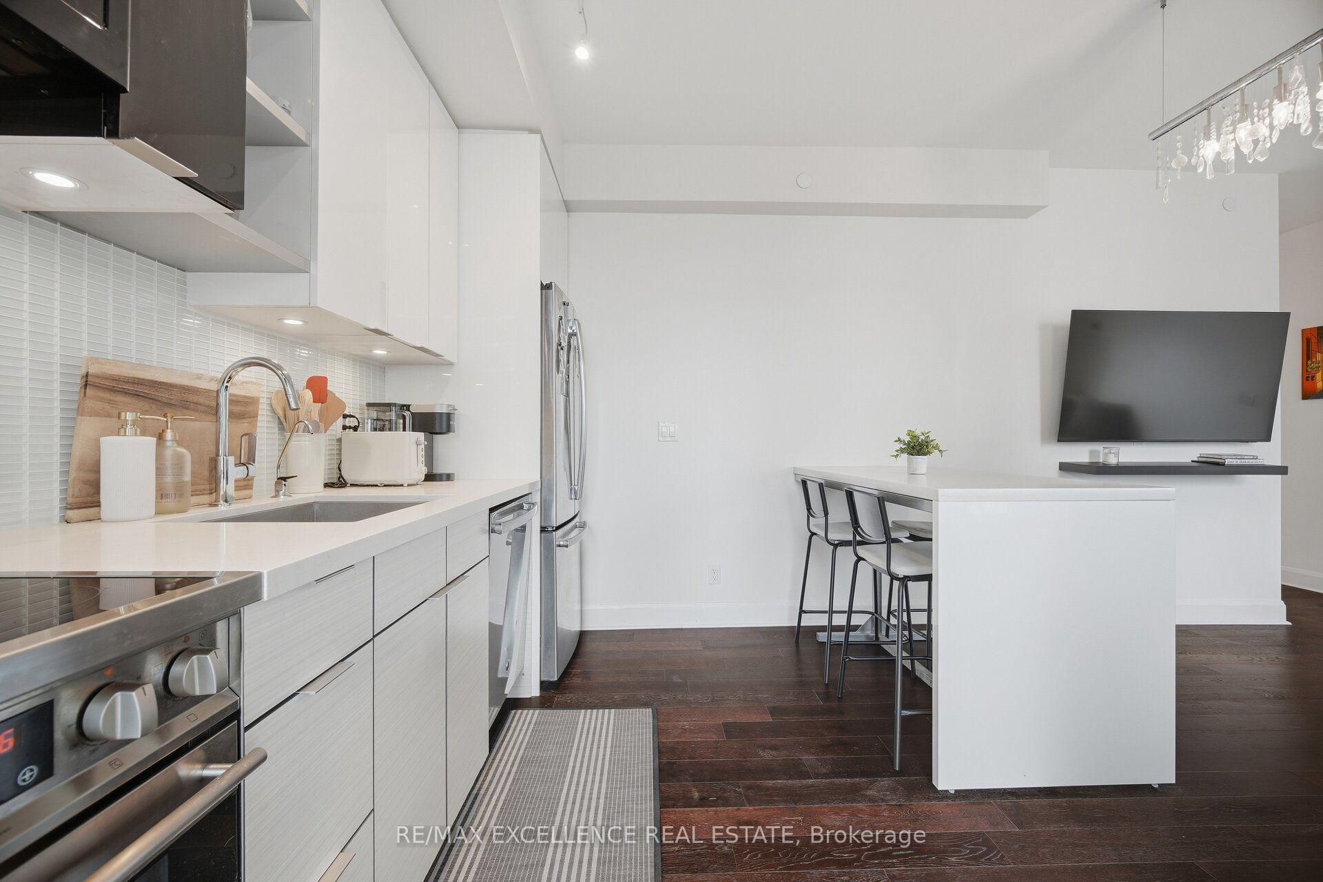 Photo 21 of Unit 1208, 33 Shore Breeze Drive, Etobicoke, Mimico — HOMEH