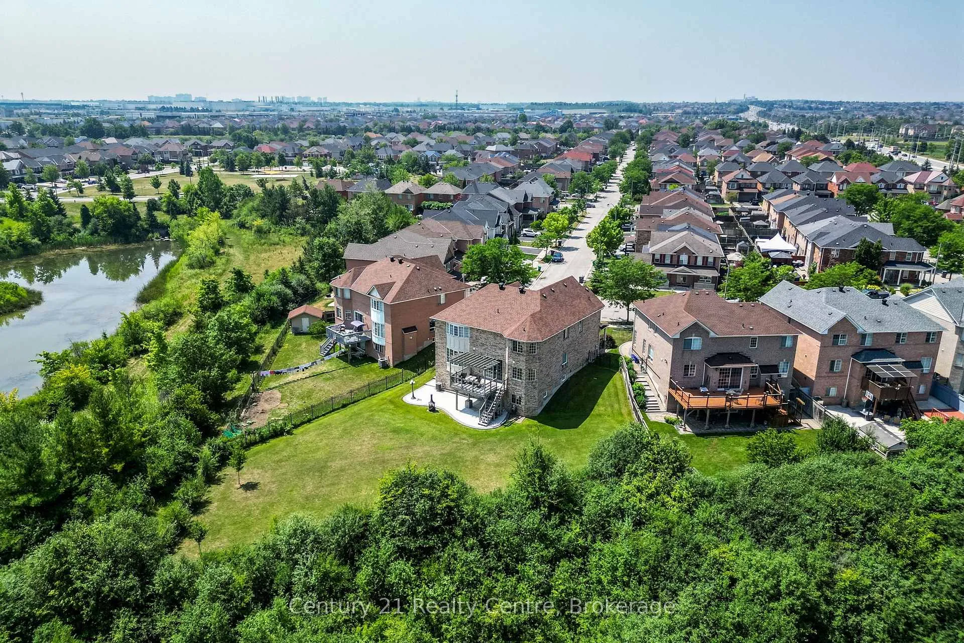 Photo 5 of 26 Catchfly Crescent, Brampton, Vales of Castlemore — HOMEH