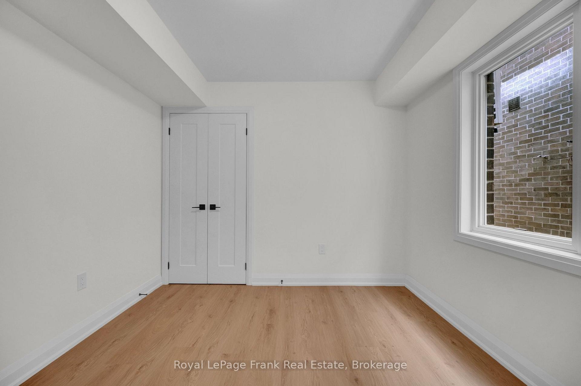 Photo 15 of 323 Anderson Avenue, Oshawa, McLaughlin — HOMEH