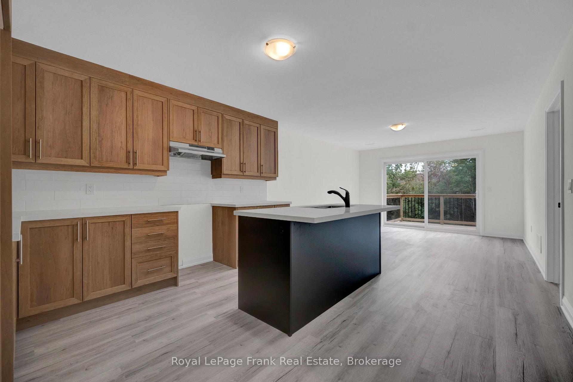 Photo 22 of 323 Anderson Avenue, Oshawa, McLaughlin — HOMEH