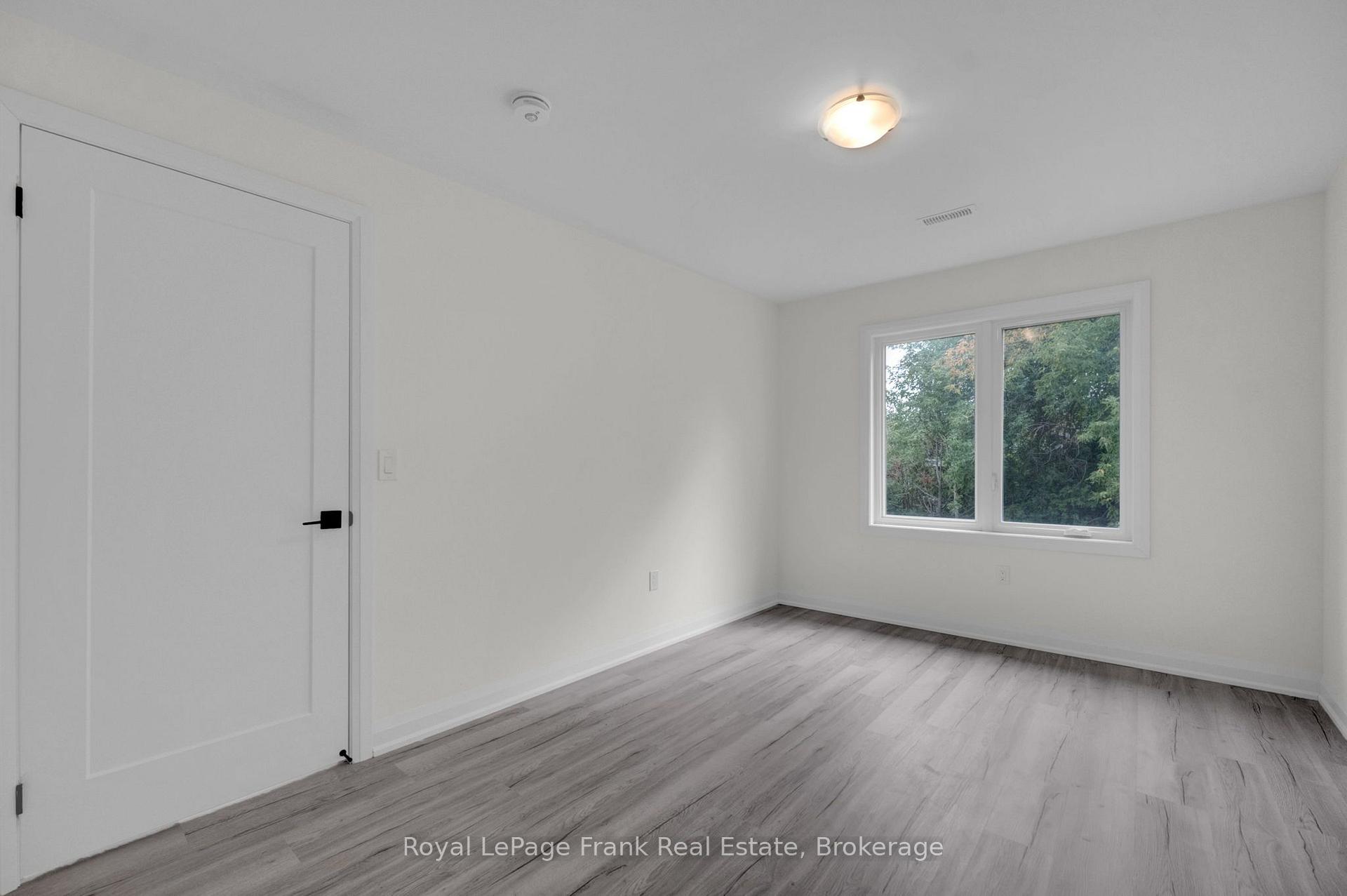 Photo 29 of 323 Anderson Avenue, Oshawa, McLaughlin — HOMEH