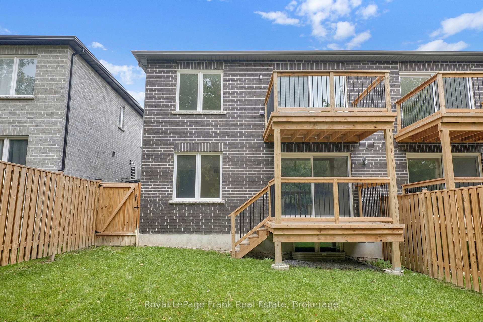 Photo 38 of 323 Anderson Avenue, Oshawa, McLaughlin — HOMEH