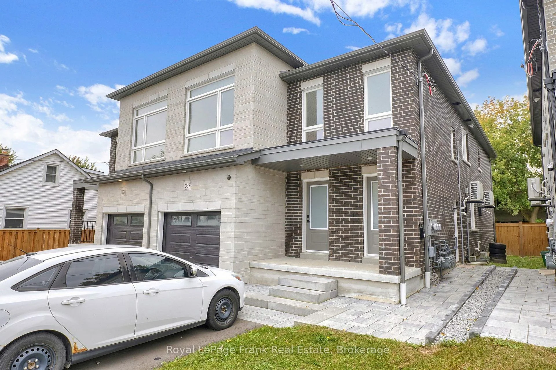 Photo 3 of 323 Anderson Avenue, Oshawa, McLaughlin — HOMEH