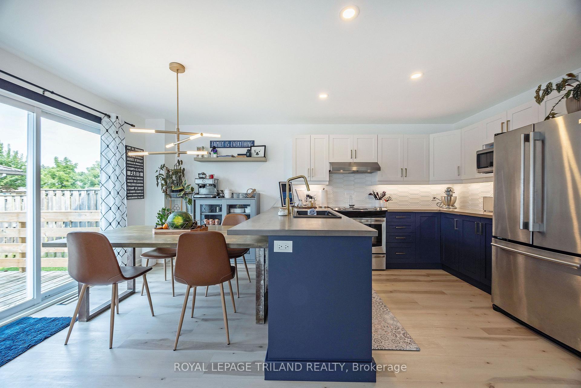 Photo 12 of 18 Tara Court, Aylmer — HOMEH