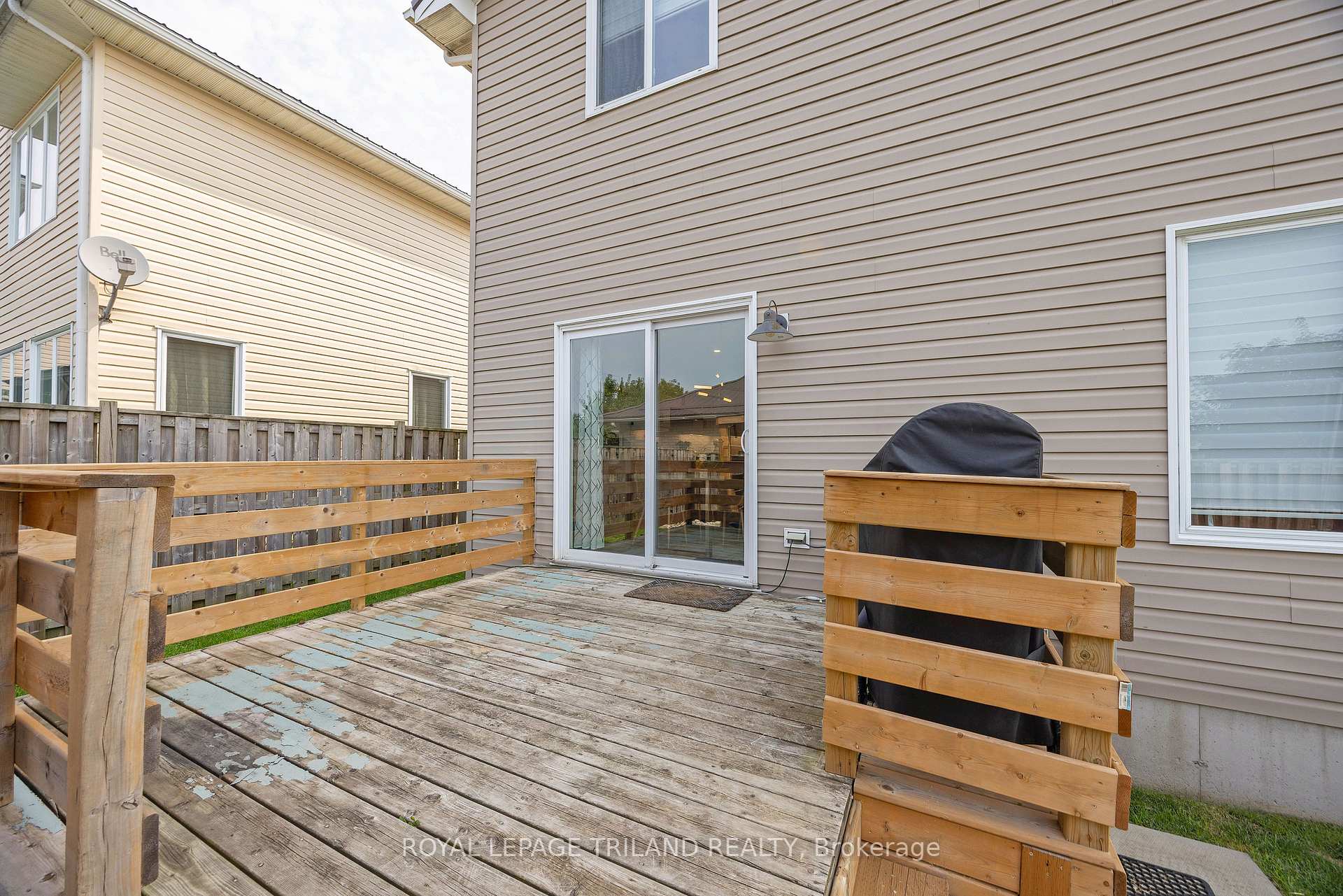 Photo 32 of 18 Tara Court, Aylmer — HOMEH