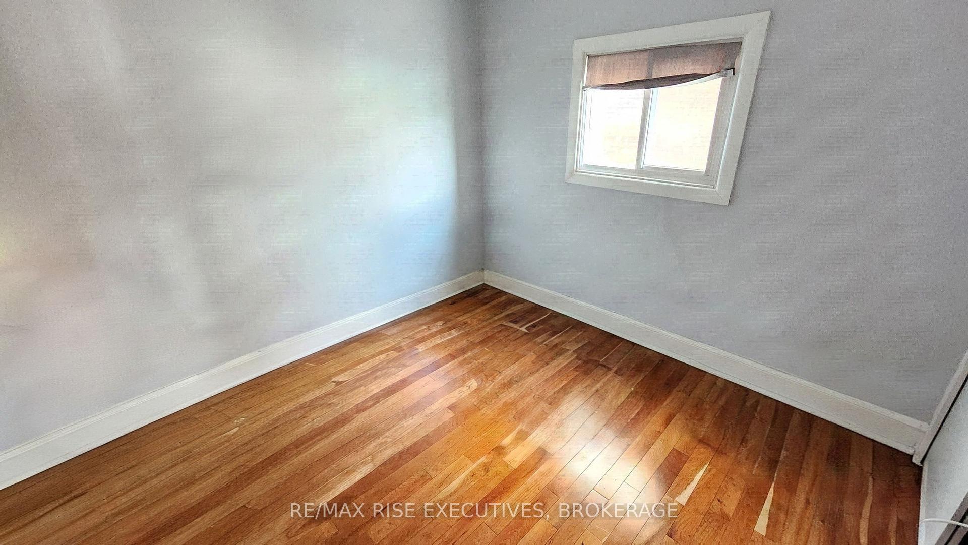 Photo 8 of 385 Alfred Street, Kingston, East of Sir John A. Blvd — HOMEH
