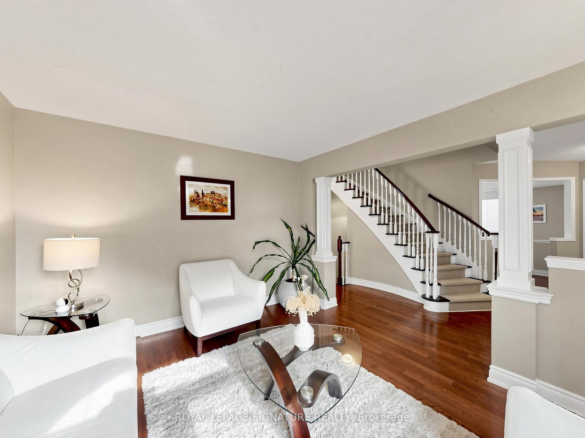 Photo 11 of 81 Pinnacle Trail, Aurora, Bayview Wellington — HOMEH