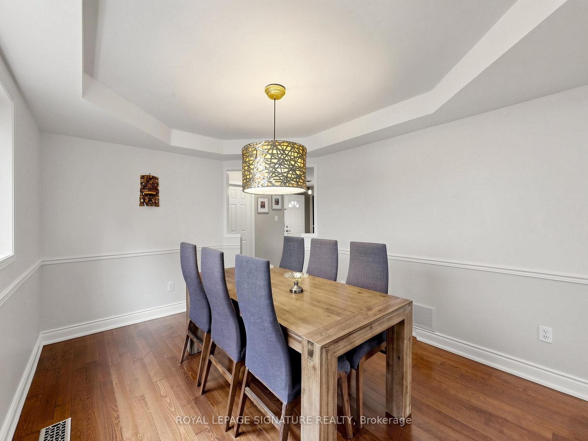 Photo 14 of 81 Pinnacle Trail, Aurora, Bayview Wellington — HOMEH
