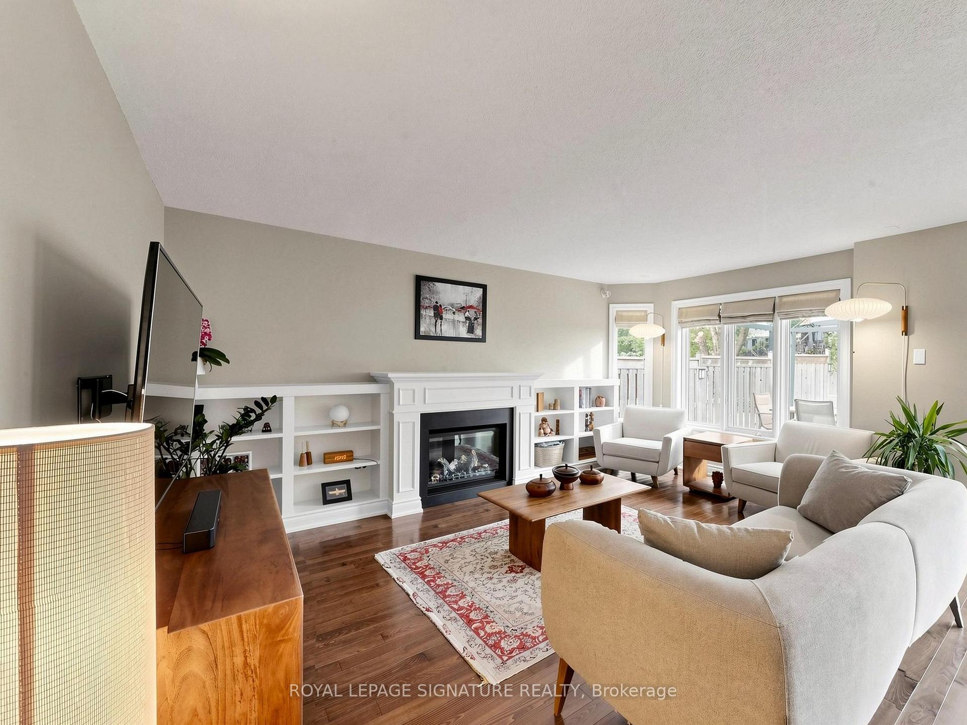 Photo 22 of 81 Pinnacle Trail, Aurora, Bayview Wellington — HOMEH