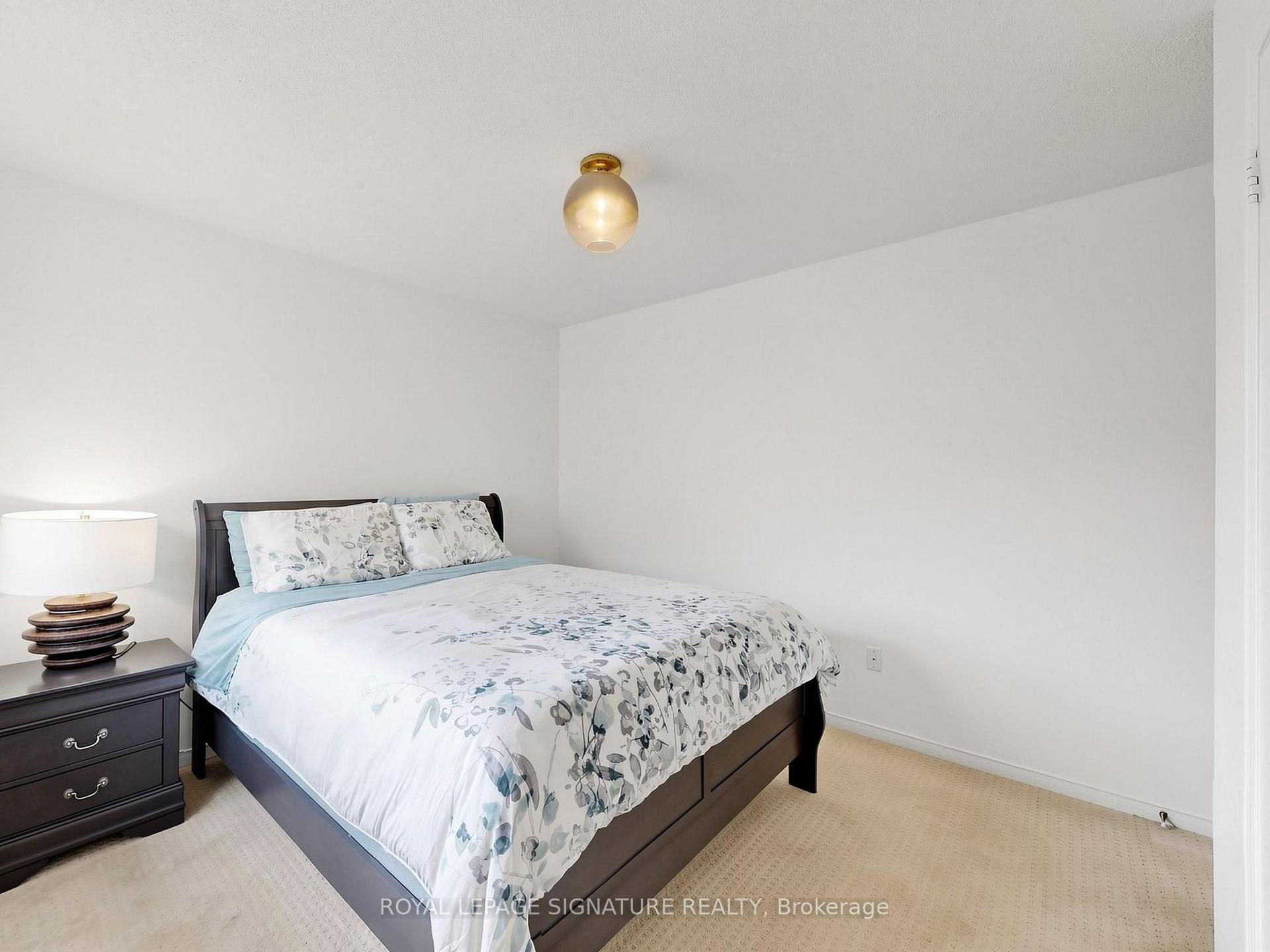 Photo 33 of 81 Pinnacle Trail, Aurora, Bayview Wellington — HOMEH