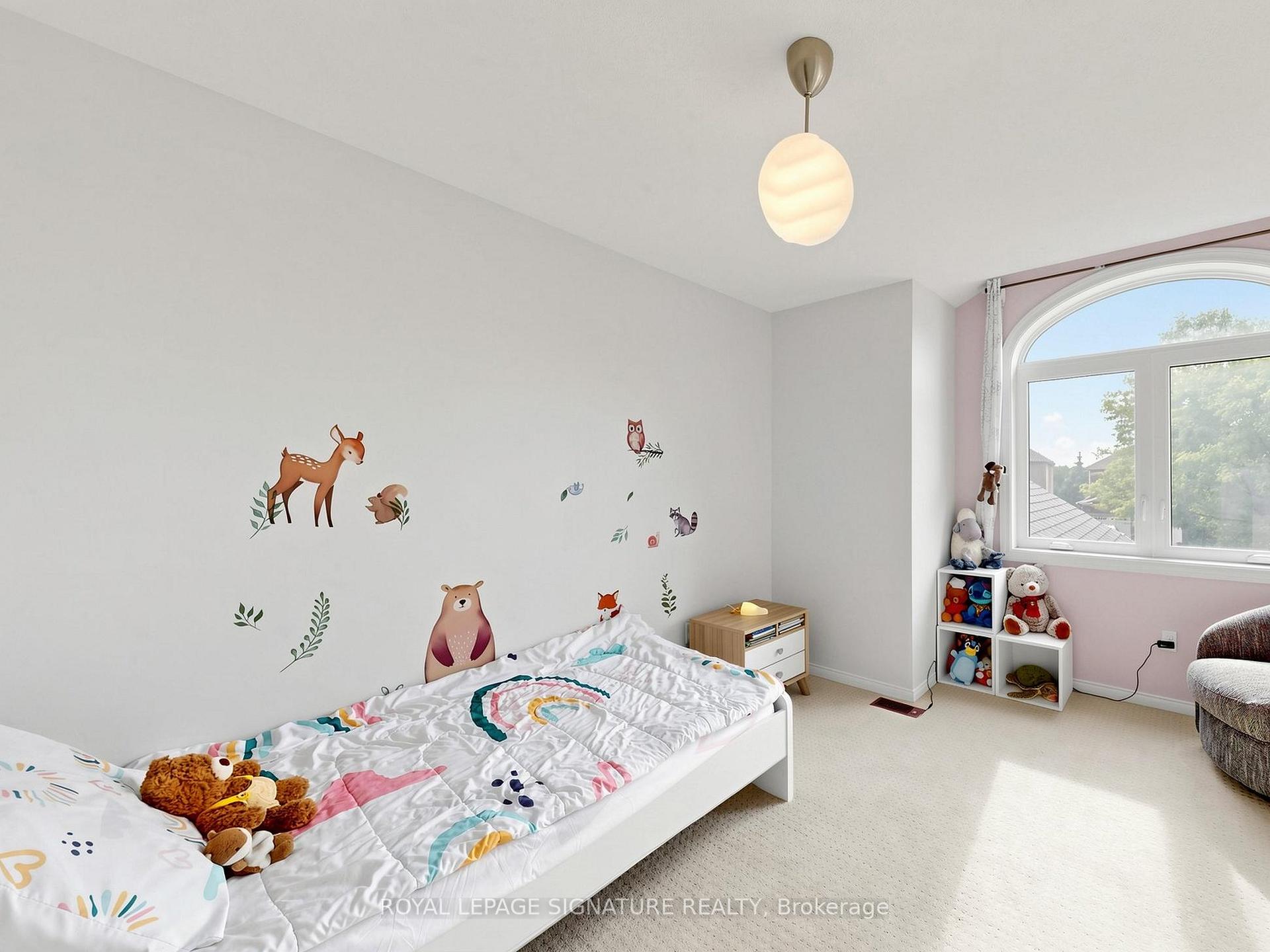 Photo 35 of 81 Pinnacle Trail, Aurora, Bayview Wellington — HOMEH