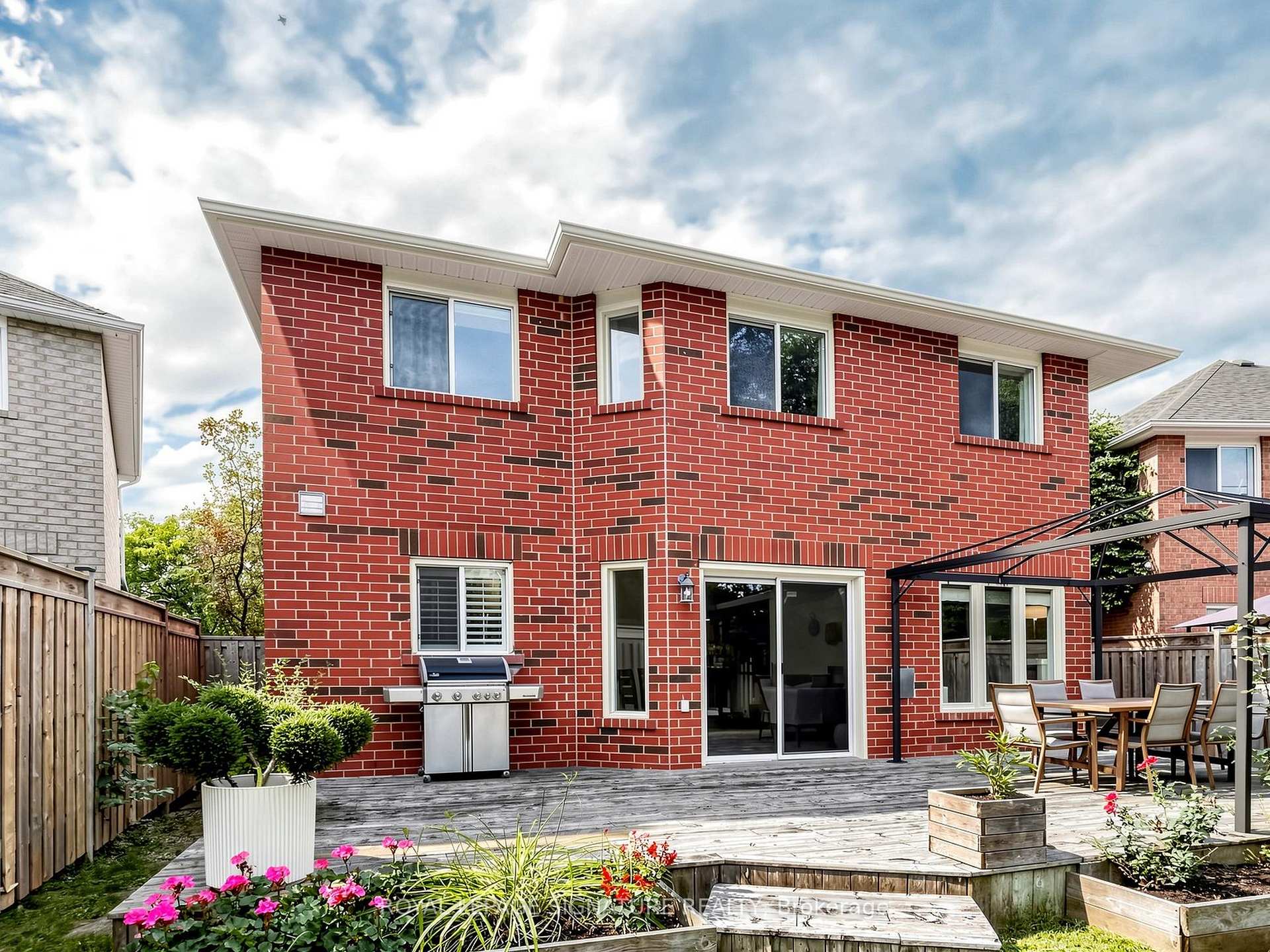 Photo 48 of 81 Pinnacle Trail, Aurora, Bayview Wellington — HOMEH