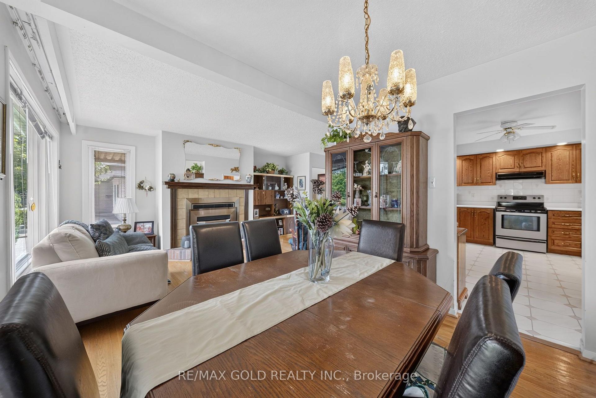 Photo 15 of 25 Drayton Crescent, Brampton, Southgate — HOMEH