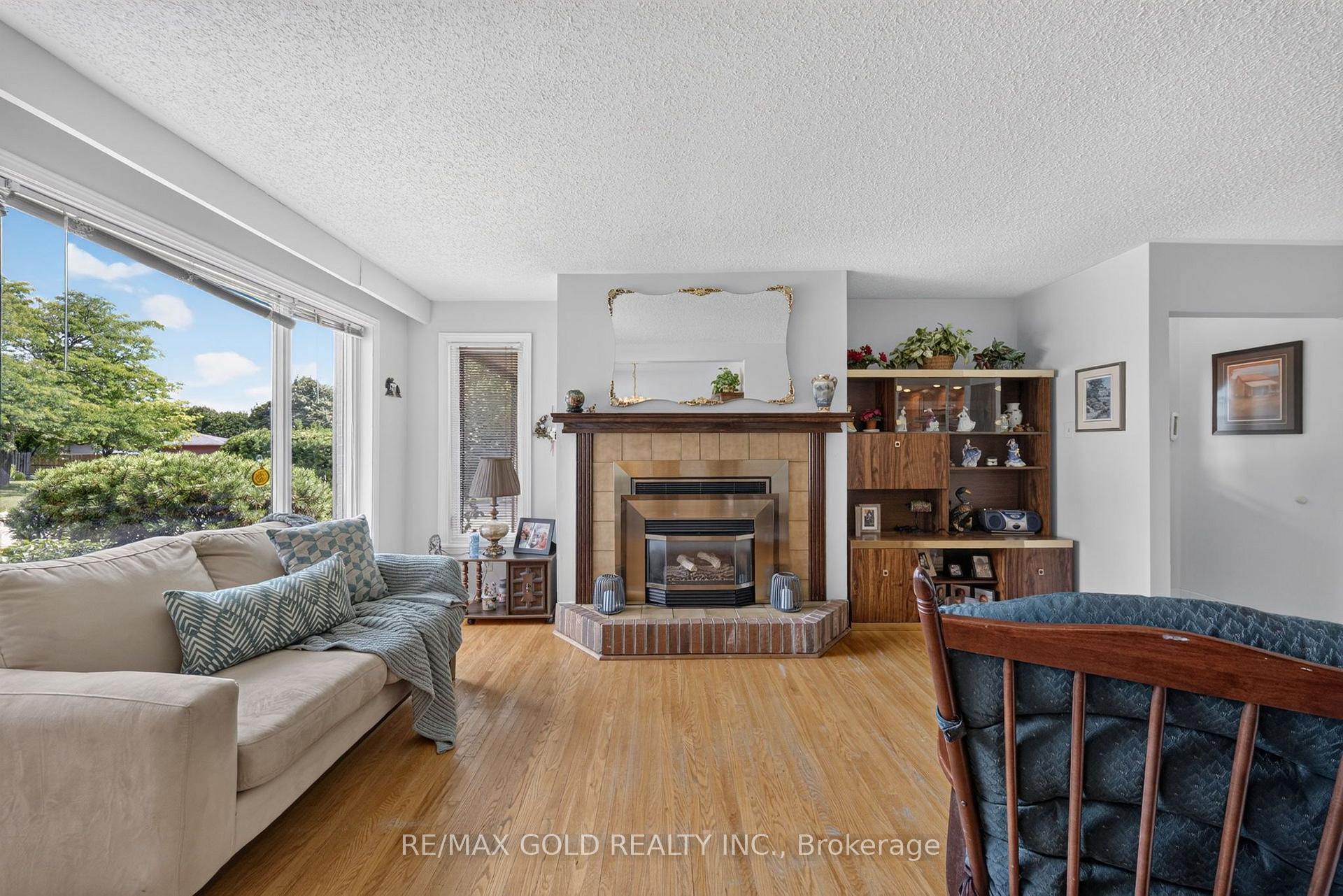 Photo 17 of 25 Drayton Crescent, Brampton, Southgate — HOMEH