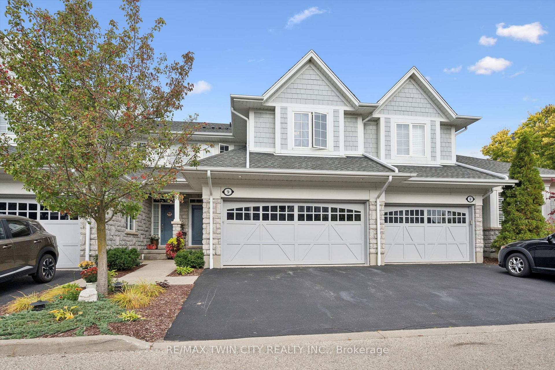 Photo 2 of Unit 9, 276 Sims Estate Drive, Kitchener, Grand River South — HOMEH