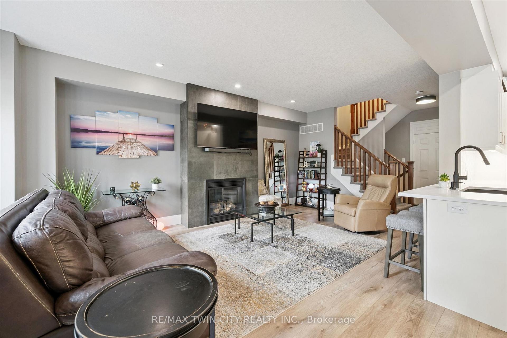 Photo 9 of Unit 9, 276 Sims Estate Drive, Kitchener, Grand River South — HOMEH