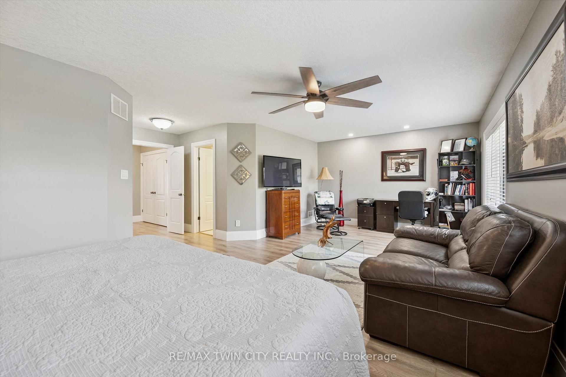 Photo 17 of Unit 9, 276 Sims Estate Drive, Kitchener, Grand River South — HOMEH