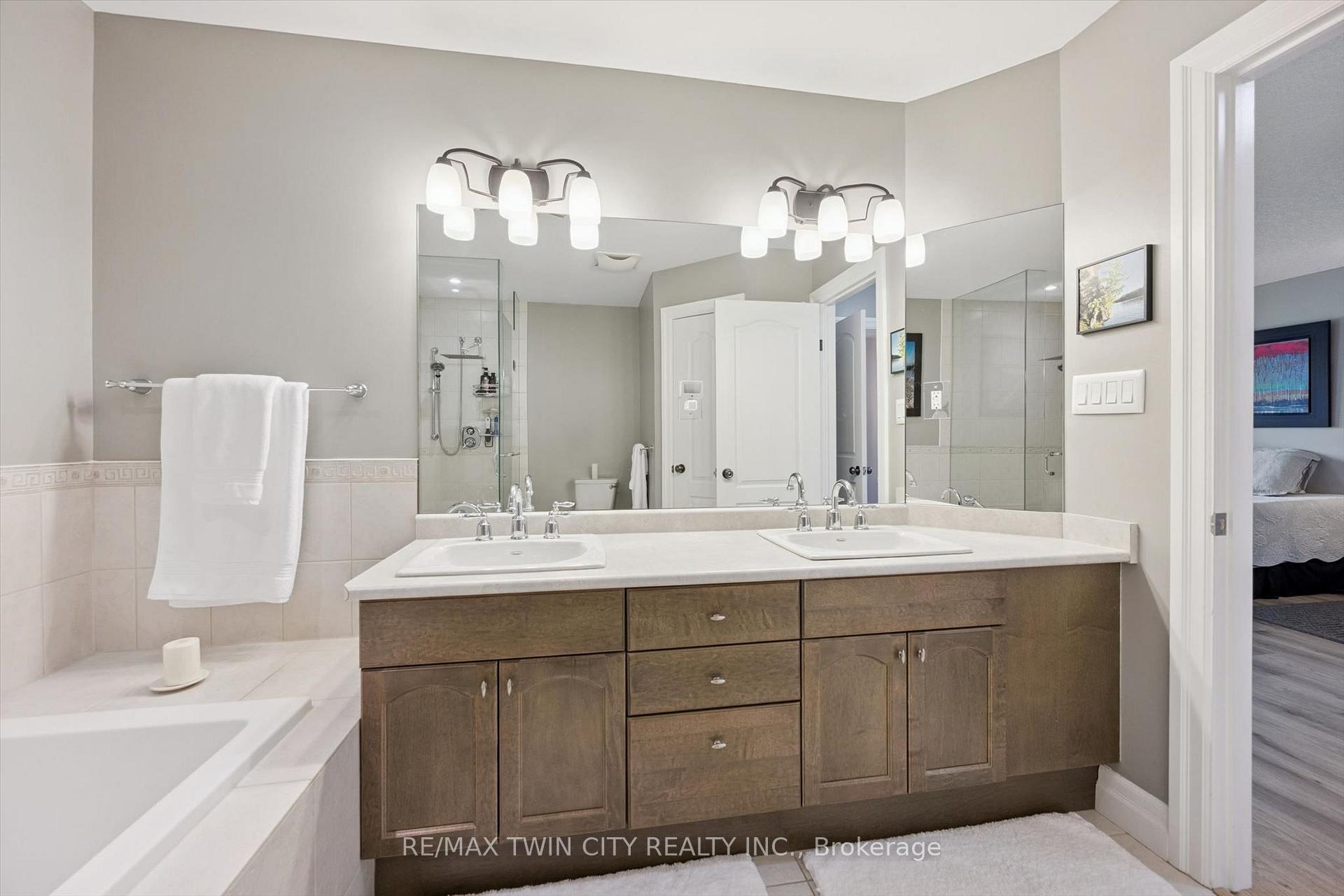 Photo 22 of Unit 9, 276 Sims Estate Drive, Kitchener, Grand River South — HOMEH