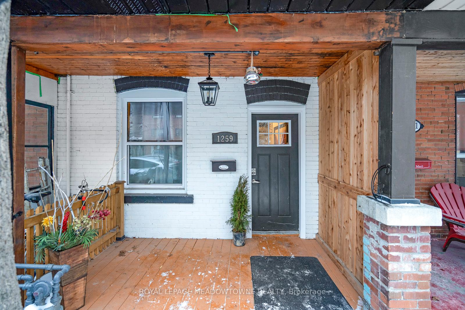 Photo of 1259 Davenport Road