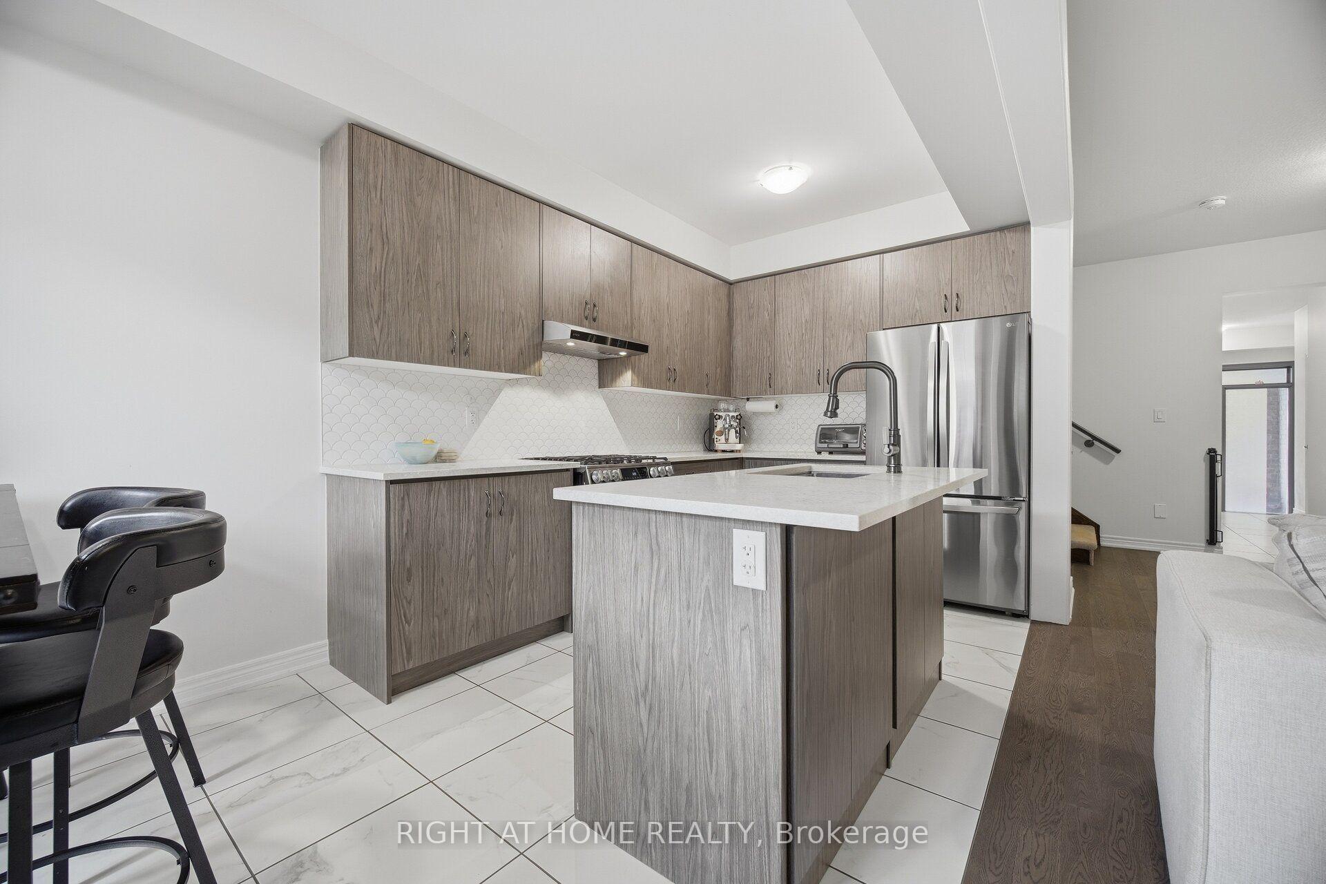 Photo 9 of Unit 79, 166 Deerpath Drive, Guelph, Willow West/Sugarbush/West Acres — HOMEH