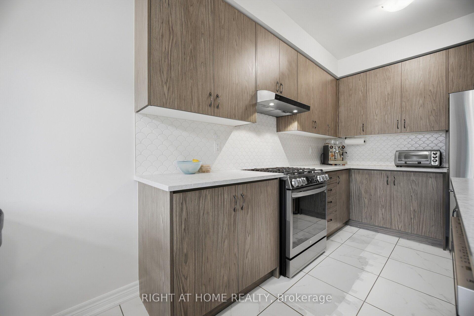 Photo 12 of Unit 79, 166 Deerpath Drive, Guelph, Willow West/Sugarbush/West Acres — HOMEH