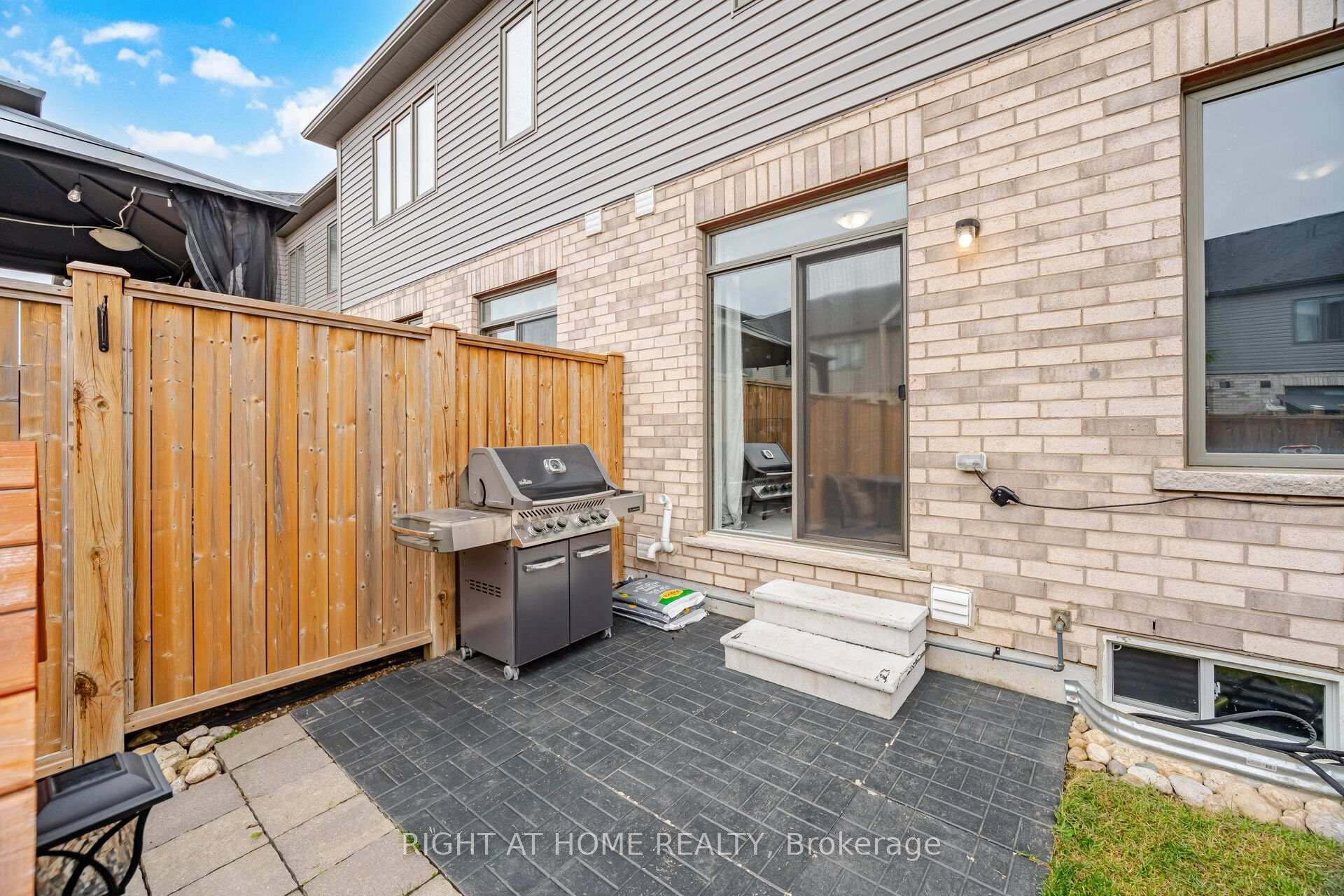Photo 35 of Unit 79, 166 Deerpath Drive, Guelph, Willow West/Sugarbush/West Acres — HOMEH