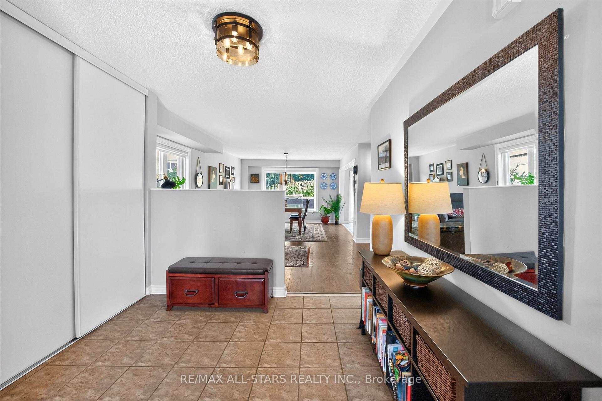 Photo 6 of 31 Country Lane, Barrie, Painswick South — HOMEH