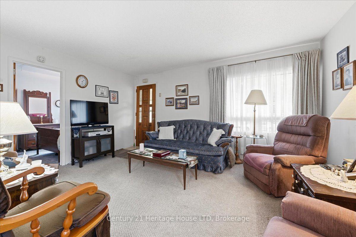 Photo 8 of 26 Coventry Street, St. Catharines, E. Chester — HOMEH