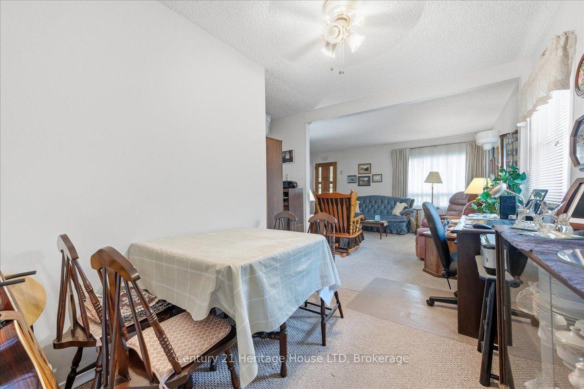 Photo 17 of 26 Coventry Street, St. Catharines, E. Chester — HOMEH