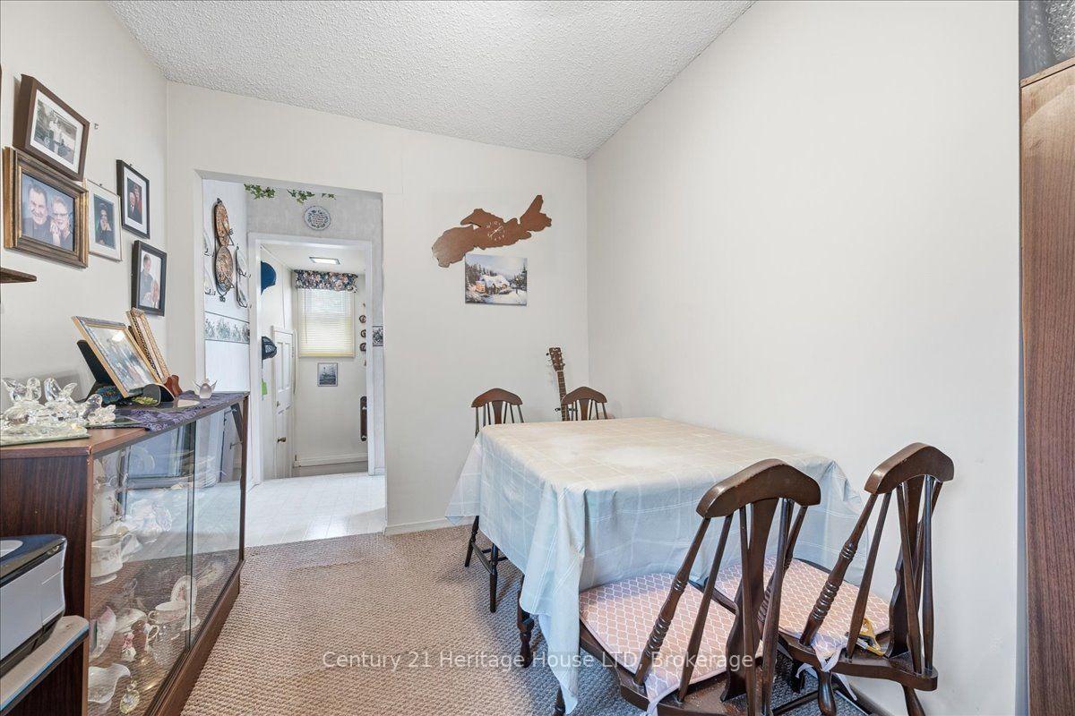Photo 18 of 26 Coventry Street, St. Catharines, E. Chester — HOMEH