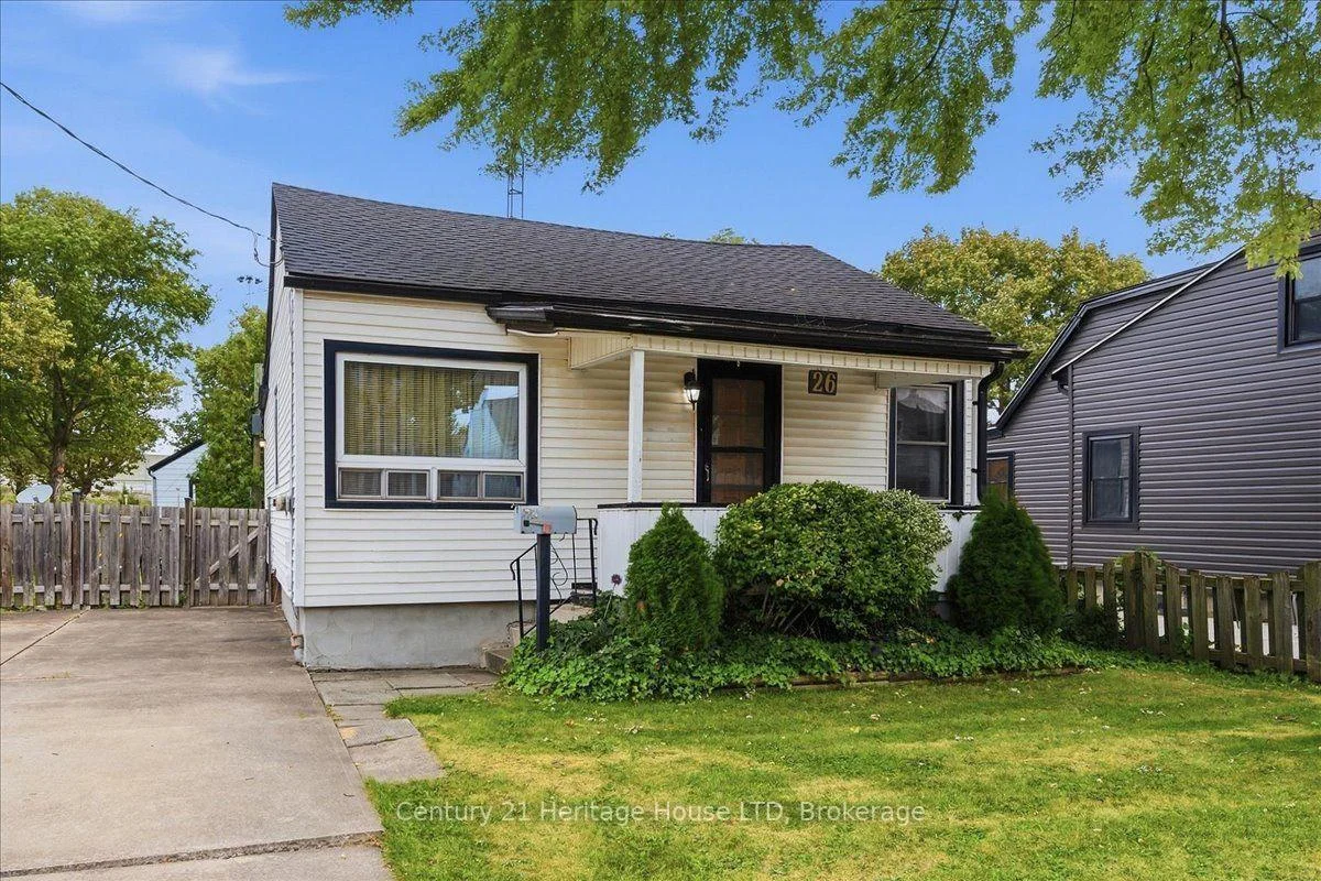 Photo 5 of 26 Coventry Street, St. Catharines, E. Chester — HOMEH