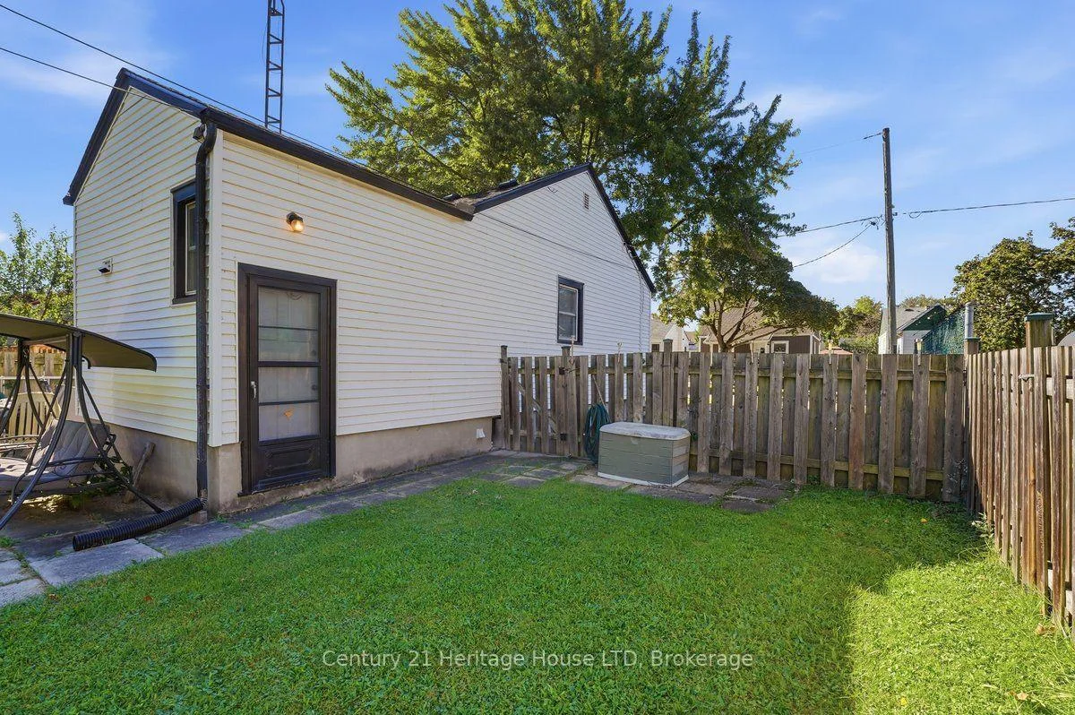 Photo 33 of 26 Coventry Street, St. Catharines, E. Chester — HOMEH