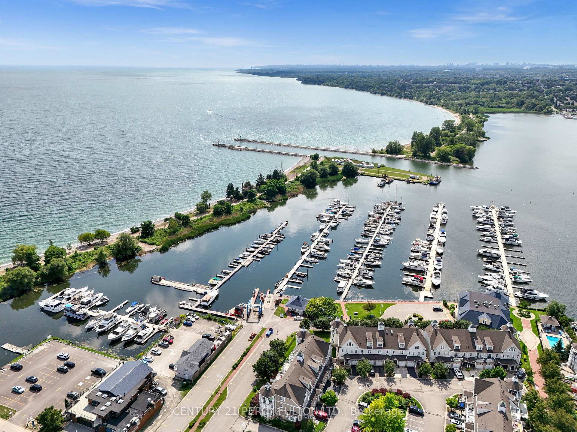 Photo 3 of 719 Balaton Avenue, Pickering, Bay Ridges — HOMEH