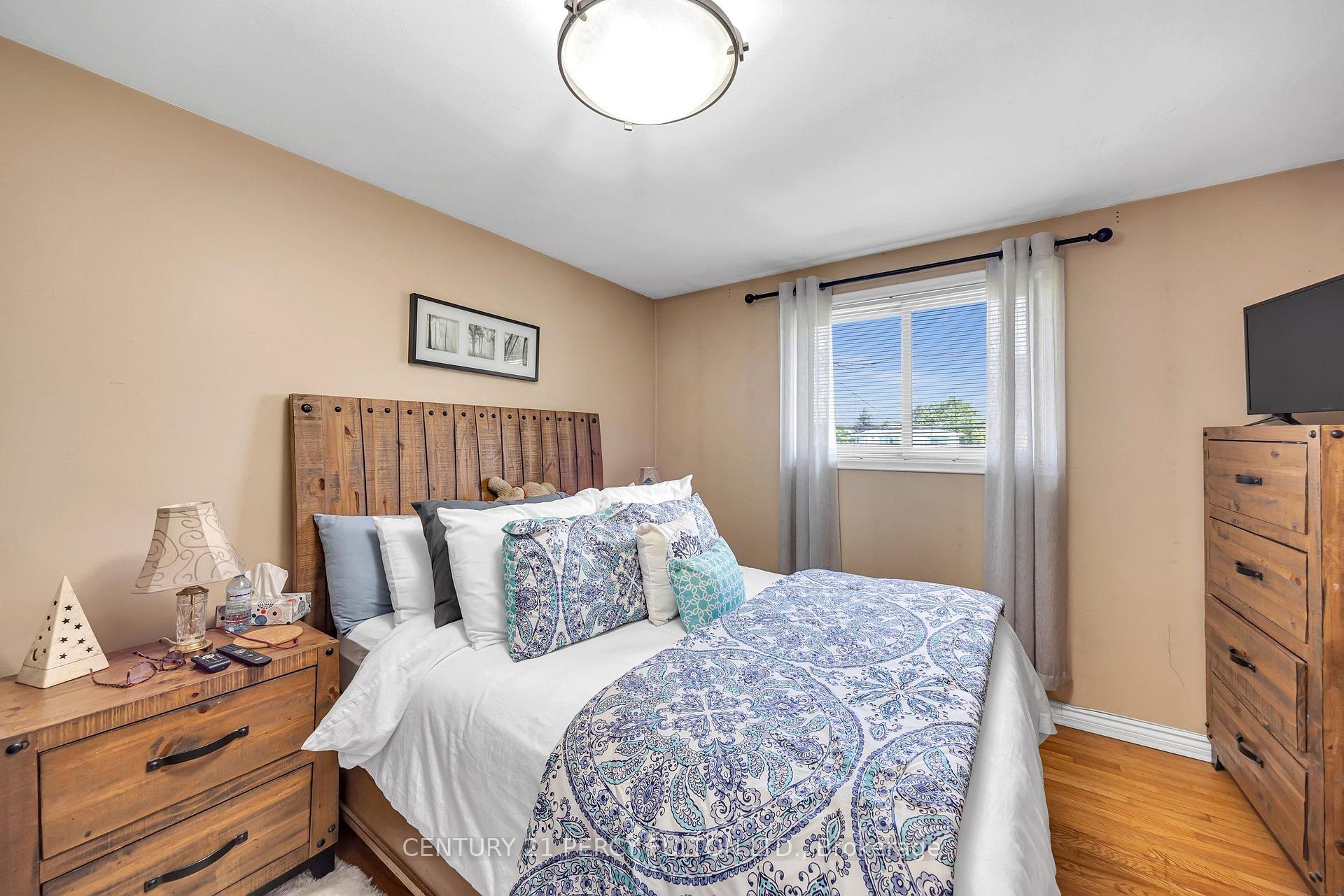 Photo 15 of 719 Balaton Avenue, Pickering, Bay Ridges — HOMEH