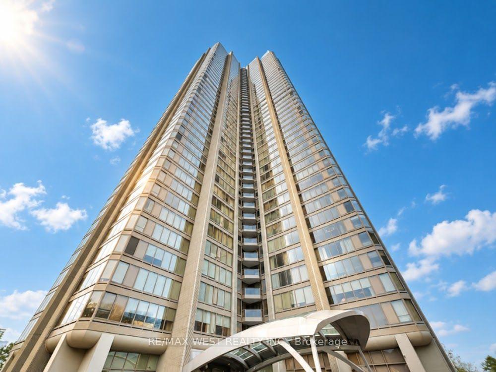 Photo of Unit 2009, 2045 Lake Shore Boulevard W