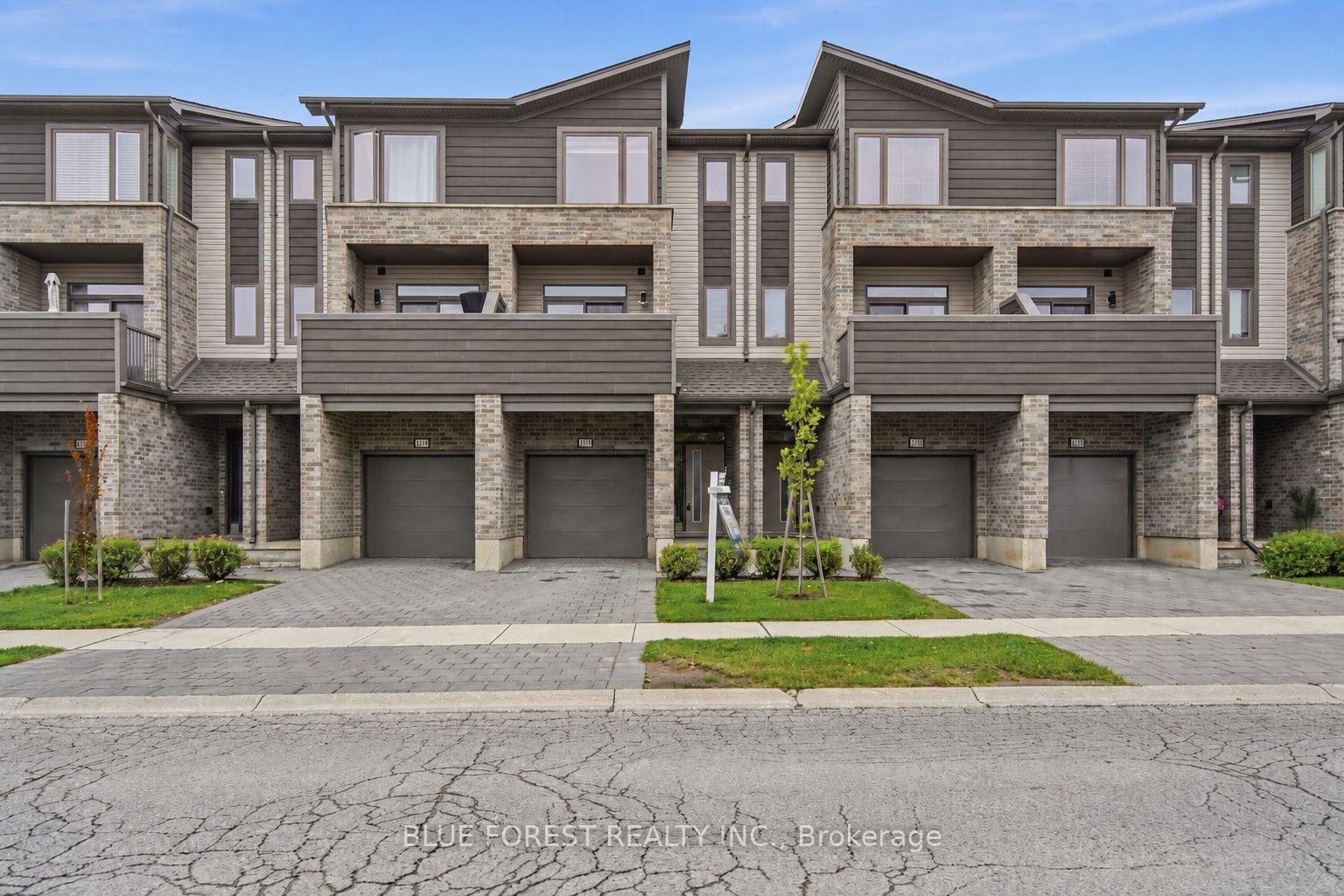 Photo 2 of 2112 Meadowgate Boulevard, London, South U — HOMEH