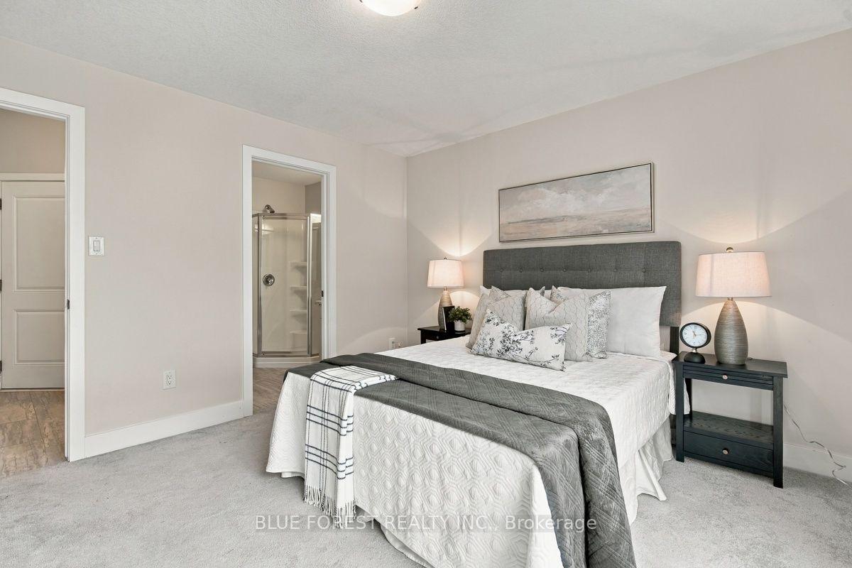 Photo 6 of 2112 Meadowgate Boulevard, London, South U — HOMEH