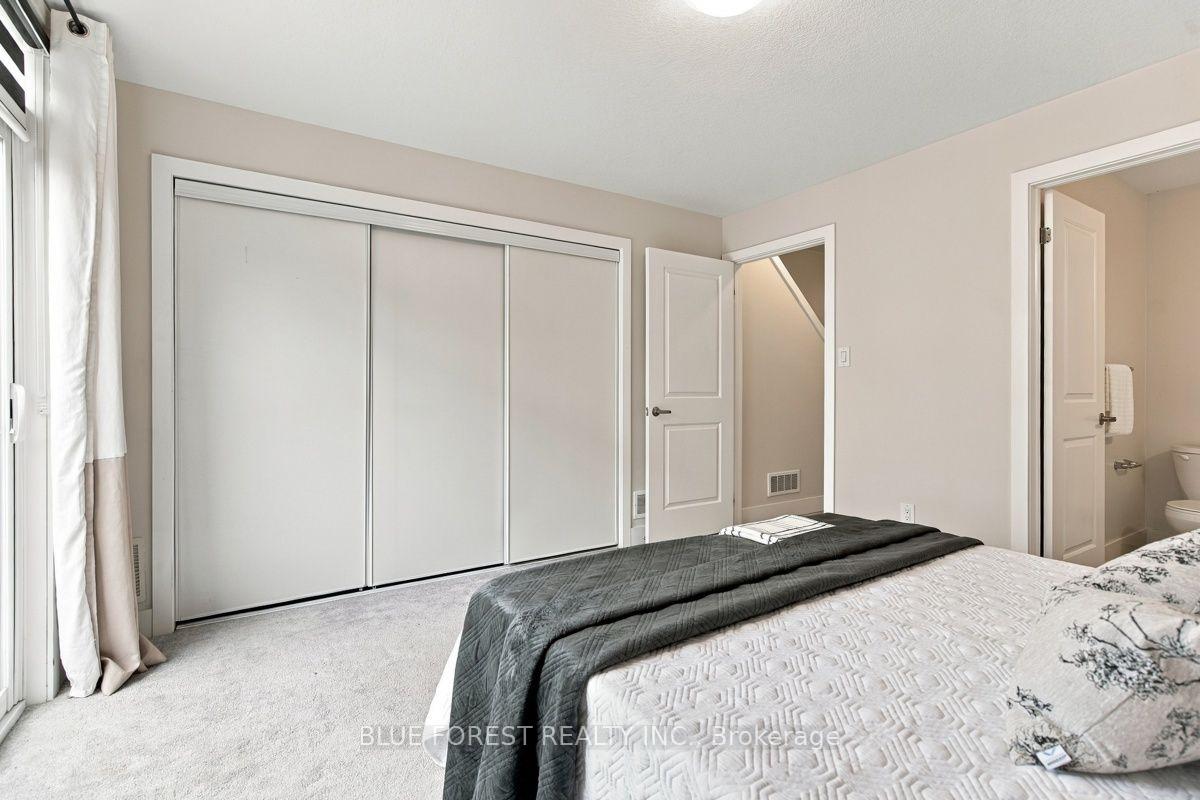 Photo 7 of 2112 Meadowgate Boulevard, London, South U — HOMEH