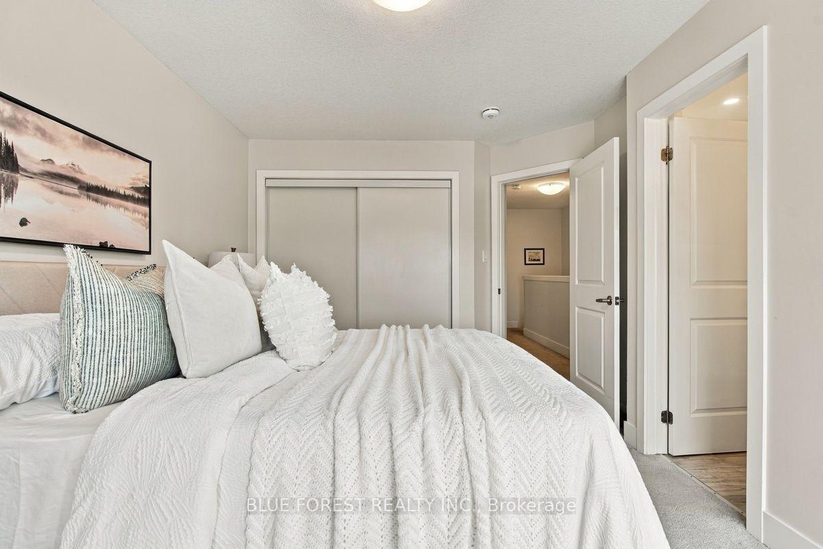 Photo 26 of 2112 Meadowgate Boulevard, London, South U — HOMEH