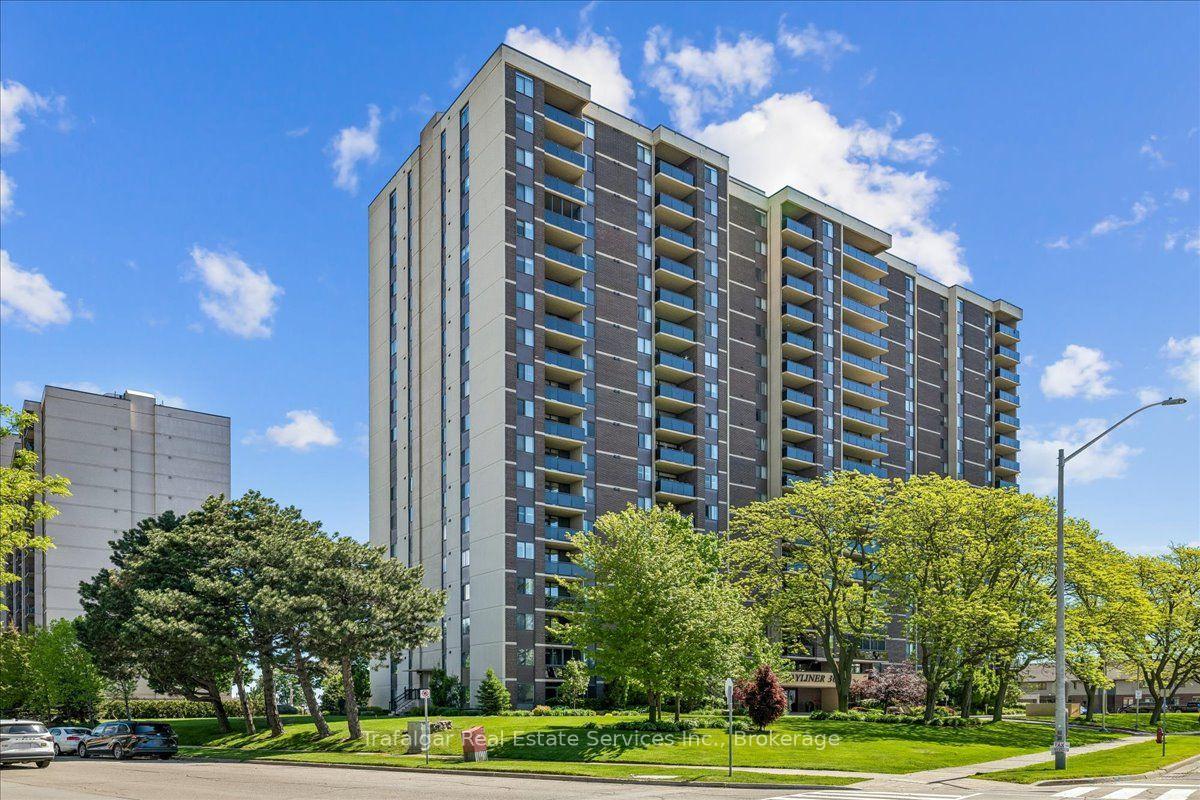 Photo of Unit 709, 301 Frances Avenue