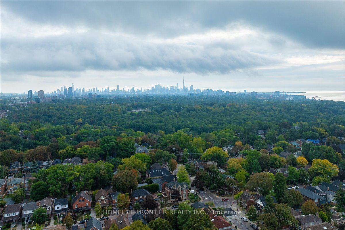 Photo 3 of 345 Windermere Avenue, Toronto, High Park-Swansea — HOMEH