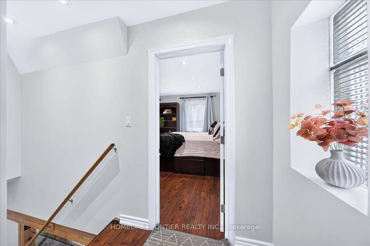 Photo 22 of 345 Windermere Avenue, Toronto, High Park-Swansea — HOMEH