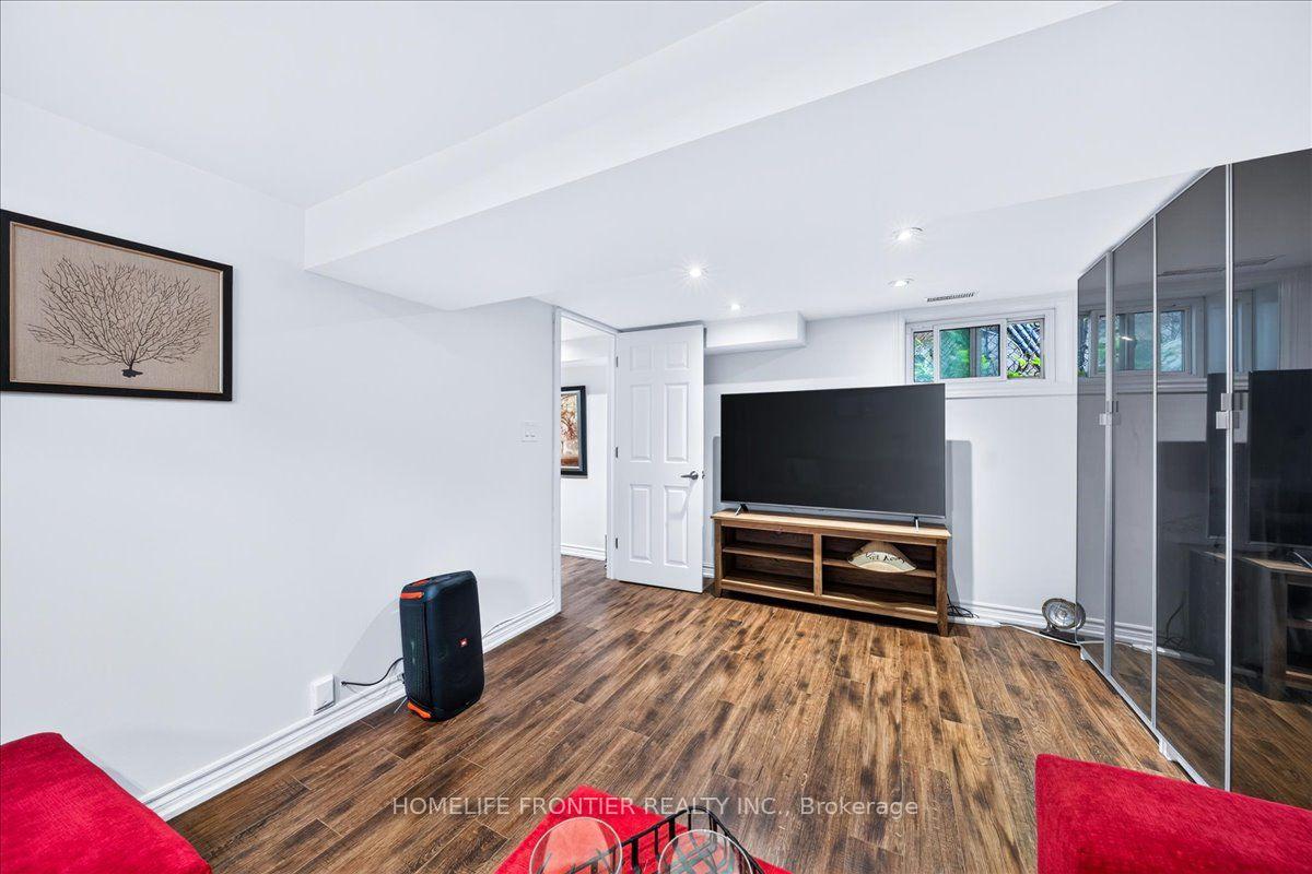 Photo 32 of 345 Windermere Avenue, Toronto, High Park-Swansea — HOMEH